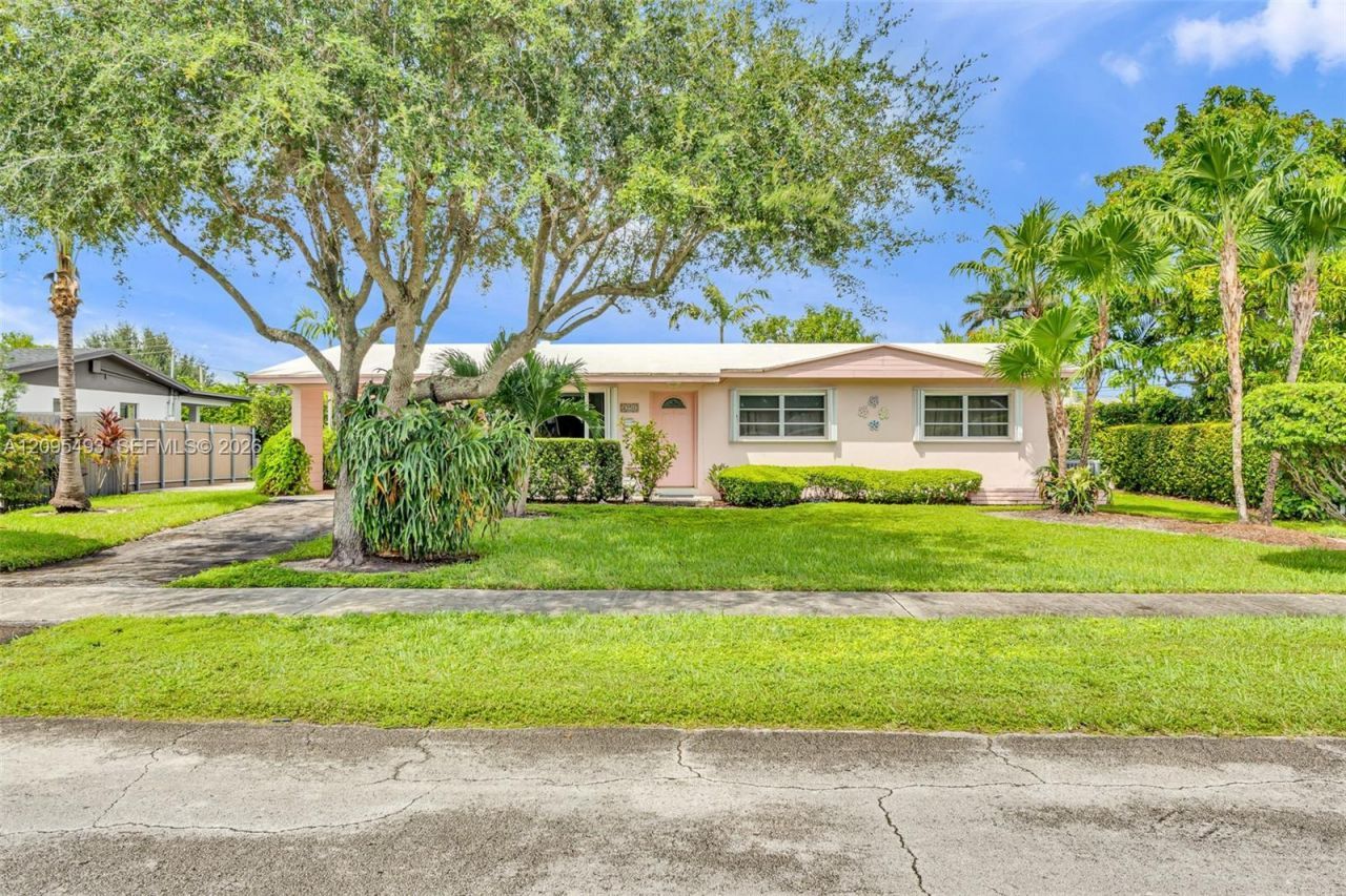 10511 SW 53rd St , Miami, FL 33165 Photo