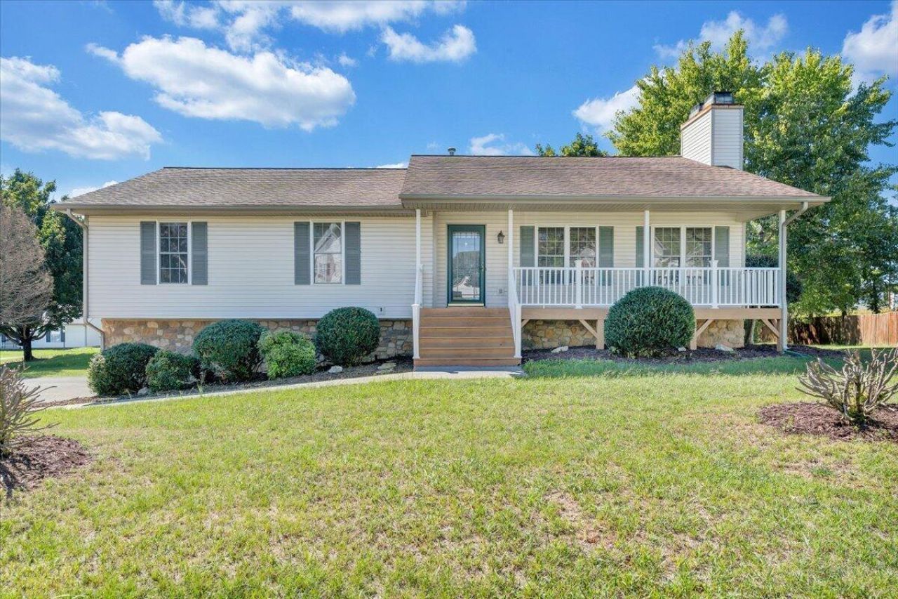 2344 Kellington Ct, Roanoke, VA 24012 Main Photo