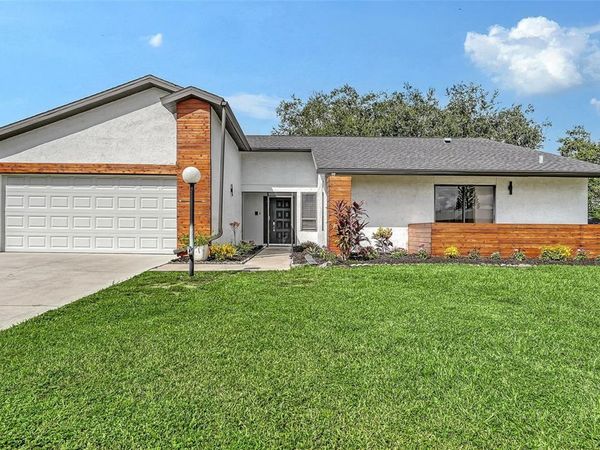5744 AUGUSTA CIRCLE , SARASOTA, FL 34238