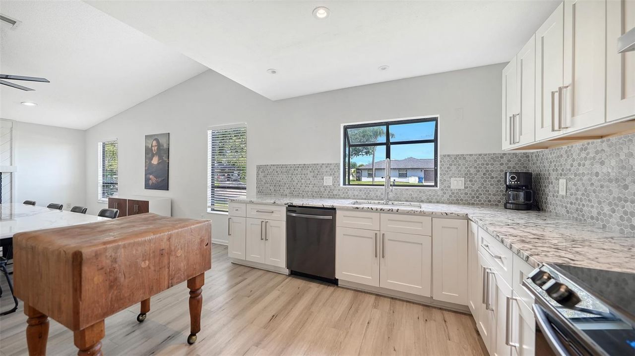 5744 Augusta Circle, Sarasota, FL 34238 Photo