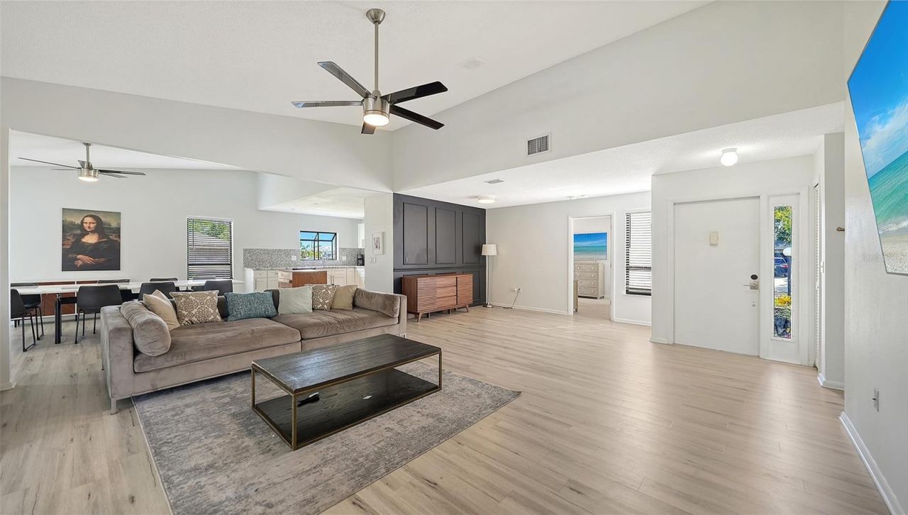 5744 Augusta Circle, Sarasota, FL 34238 Photo