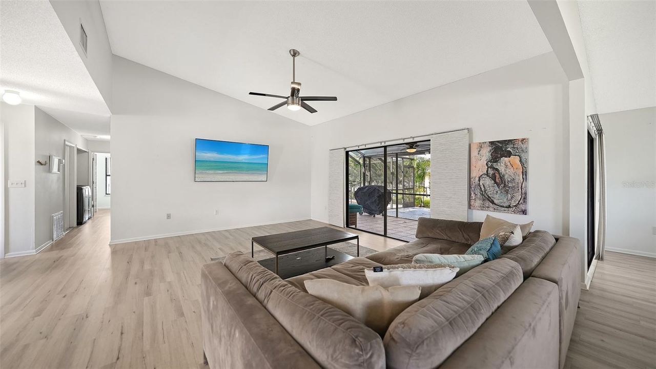 5744 Augusta Circle, Sarasota, FL 34238 Photo