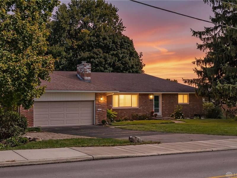 609 E David Road, Kettering, OH 45429 Photo 1