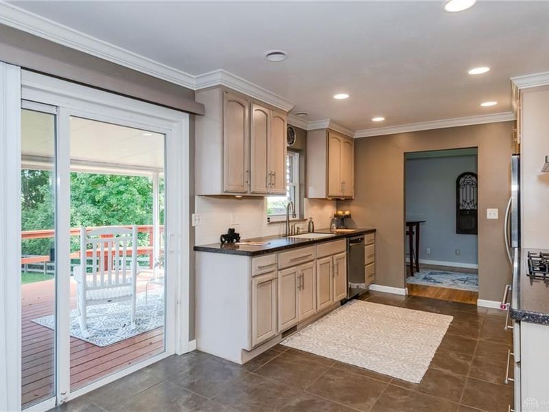 609 E David Road, Kettering, OH 45429 Photo 12