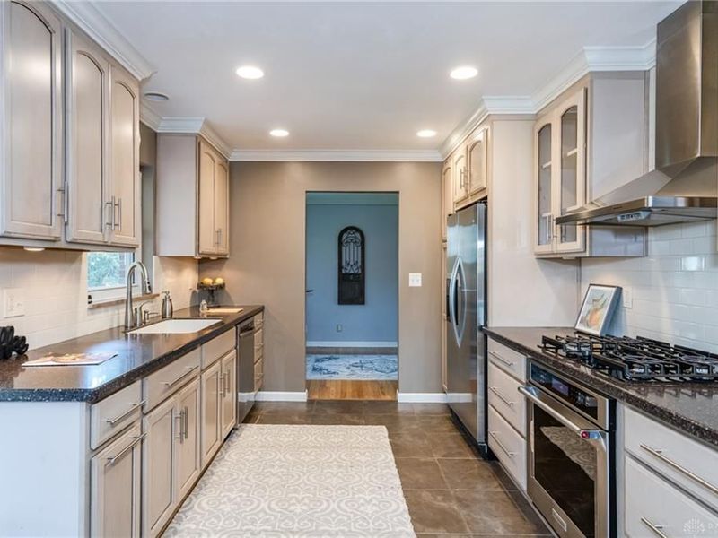 609 E David Road, Kettering, OH 45429 Photo 13