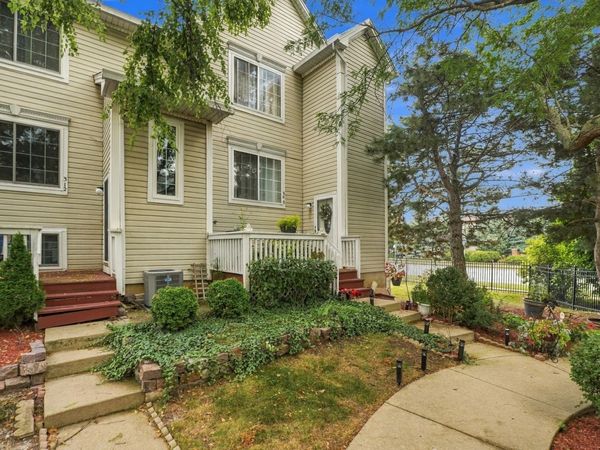 308 WINDCREST Court , Unit 308, Bolingbrook, IL 60440