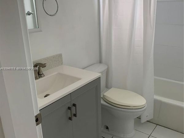 1450 Atlantic Shores Blvd , Unit 303, Hallandale Beach, FL 33009