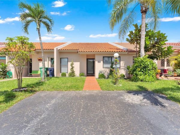 14725 SW 60th Ter, Miami, FL 33193