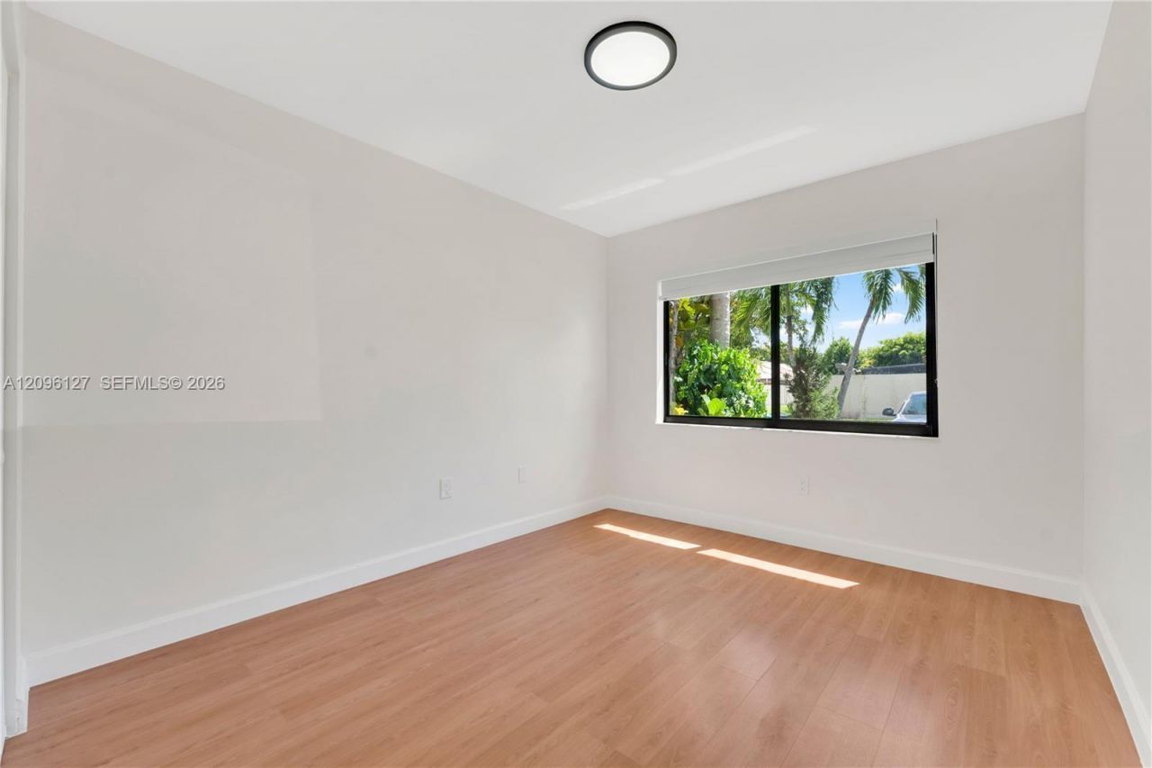 14725 SW 60th Ter, Miami, FL 33193 Photo