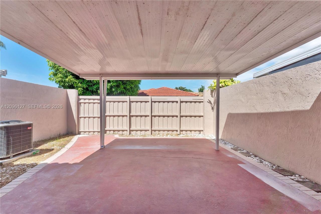 14725 SW 60th Ter, Miami, FL 33193 Photo