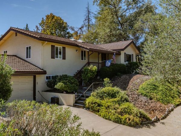 28 Frontier Dr, Jackson, CA 95642