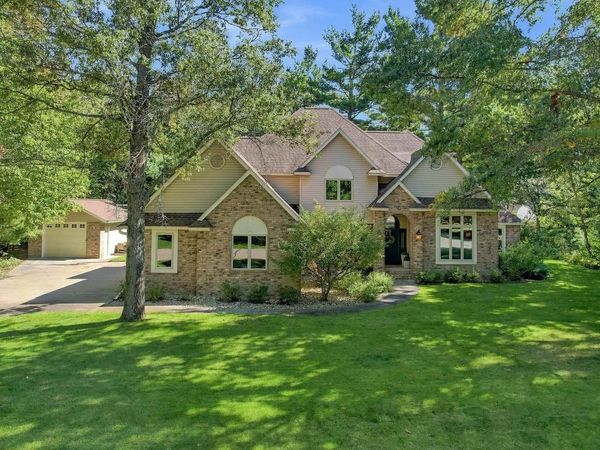 2400 SHADOWVIEW CIRCLE, Plover, WI 54467