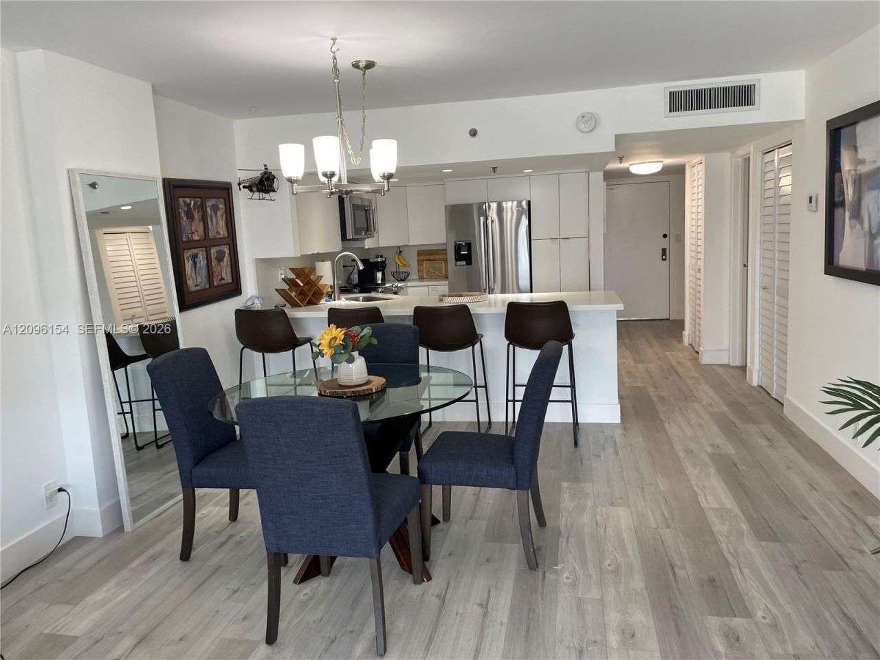 2625 Collins Ave , Unit 510, Miami Beach, FL 33140 Photo