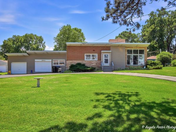 2923 Shorewood Drive , McHenry, IL 60050
