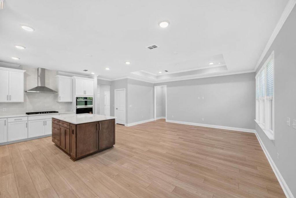 669 Coral Bells Lane Photo 10