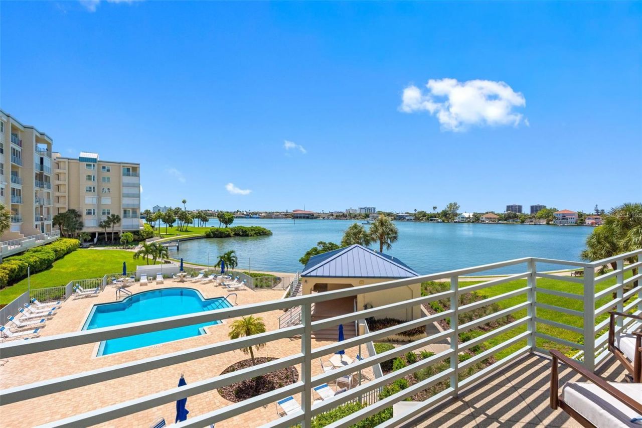 7912 Sailboat Key Boulevard S, Unit 201, South Pasadena, FL 33707 Photo