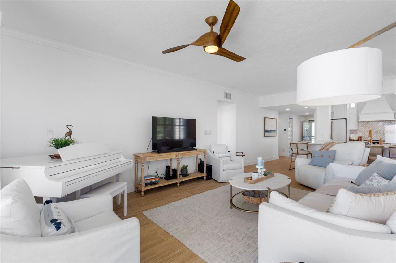 7912 Sailboat Key Boulevard S, Unit 201, South Pasadena, FL 33707 Photo