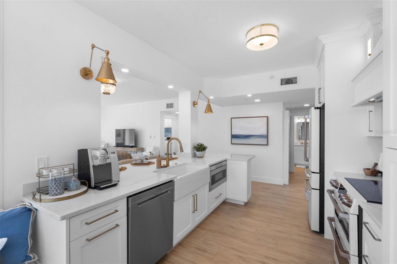 7912 Sailboat Key Boulevard S, Unit 201, South Pasadena, FL 33707 Photo