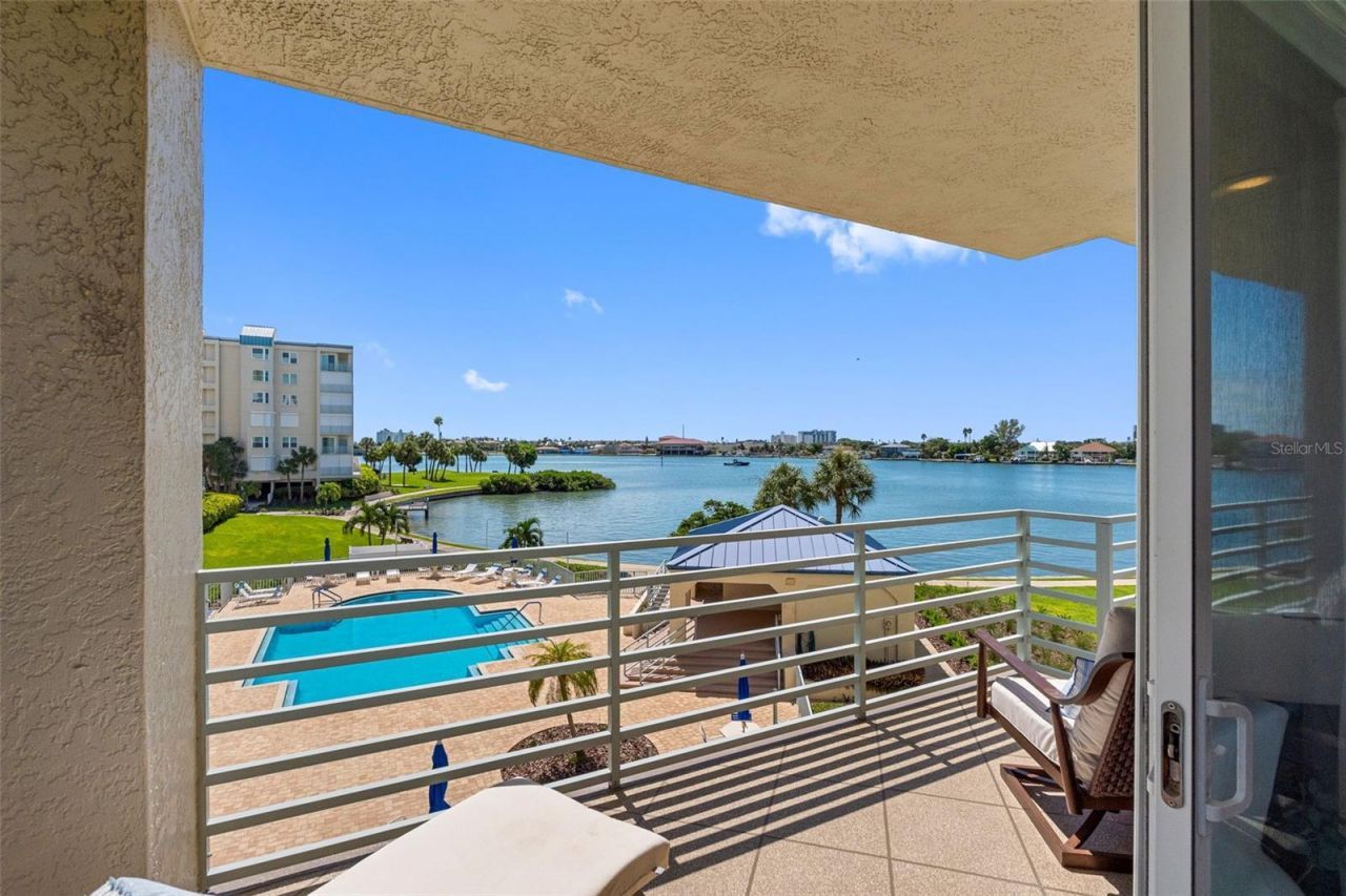 7912 Sailboat Key Boulevard S, Unit 201, South Pasadena, FL 33707 Photo