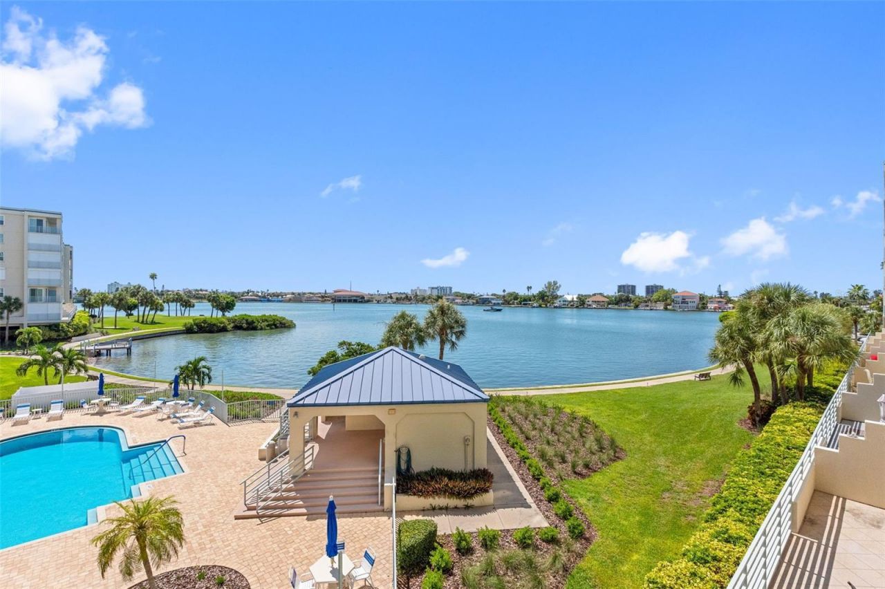 7912 Sailboat Key Boulevard S, Unit 201, South Pasadena, FL 33707 Photo