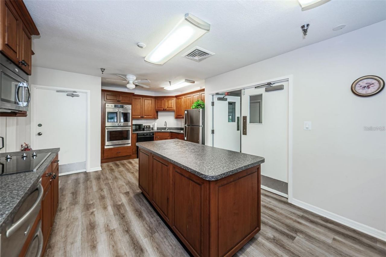 7912 Sailboat Key Boulevard S, Unit 201, South Pasadena, FL 33707 Photo