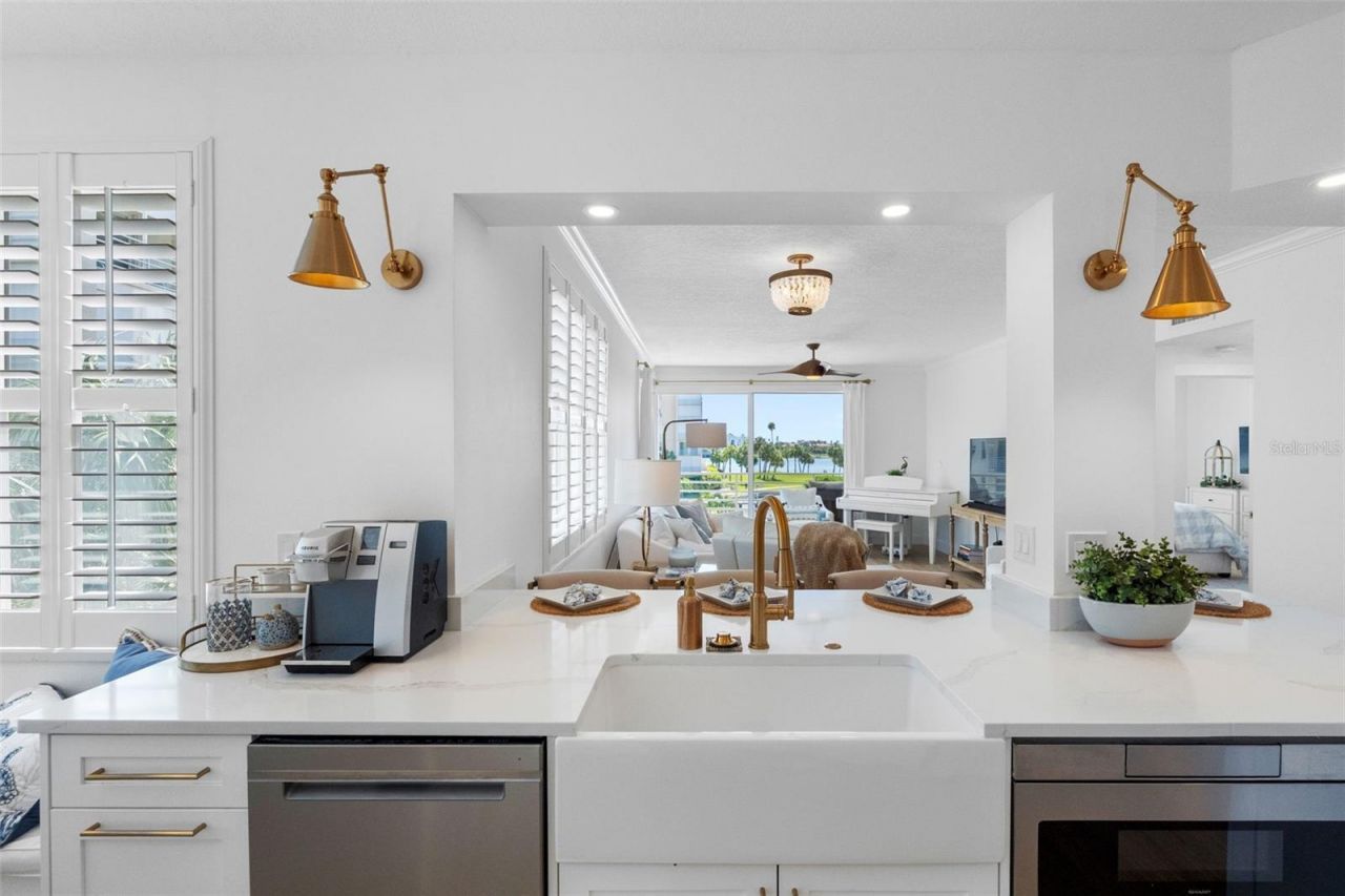 7912 Sailboat Key Boulevard S, Unit 201, South Pasadena, FL 33707 Photo