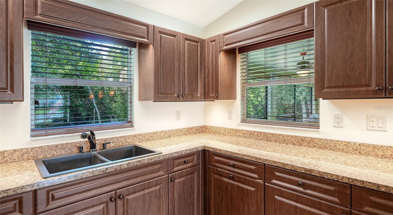 3716 46th Avenue Drive W, Bradenton, FL 34210 Photo