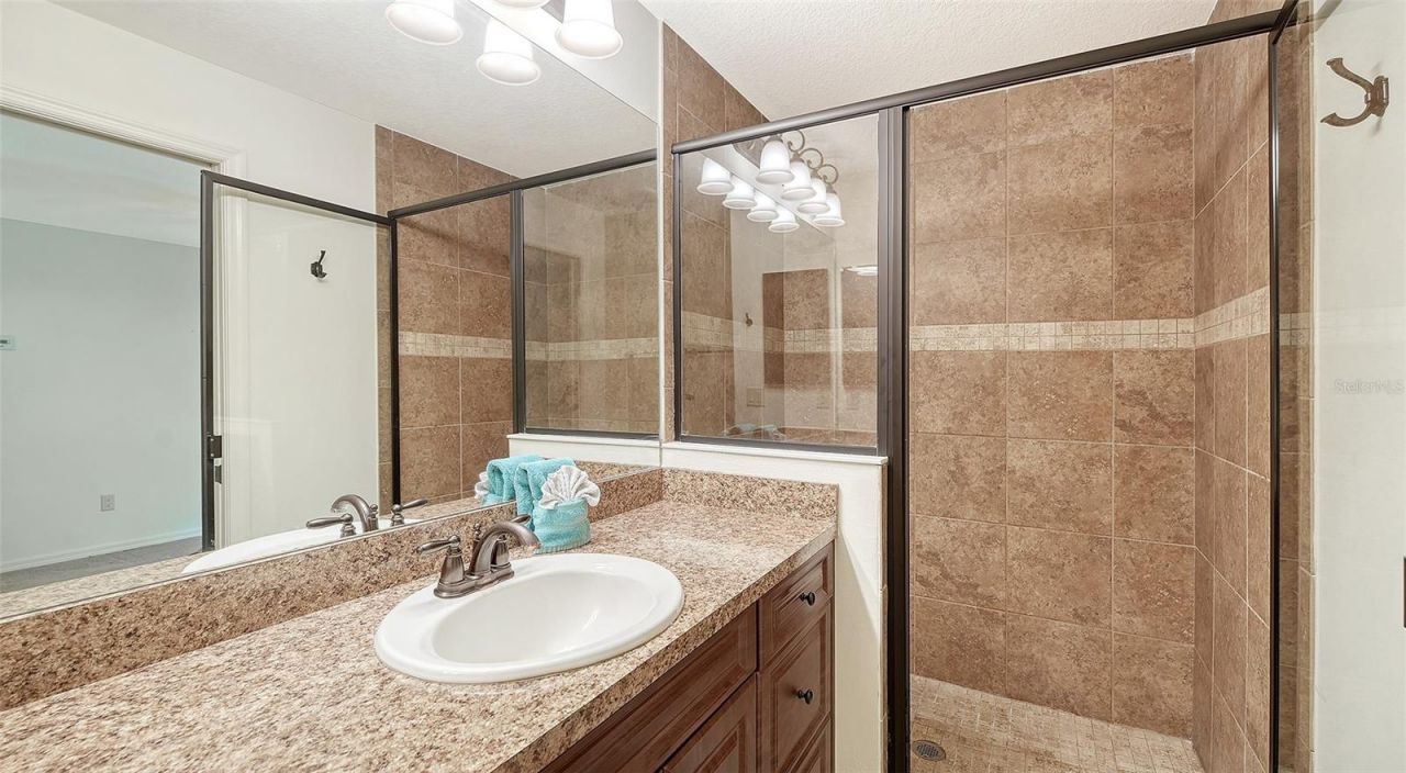 3716 46th Avenue Drive W, Bradenton, FL 34210 Photo