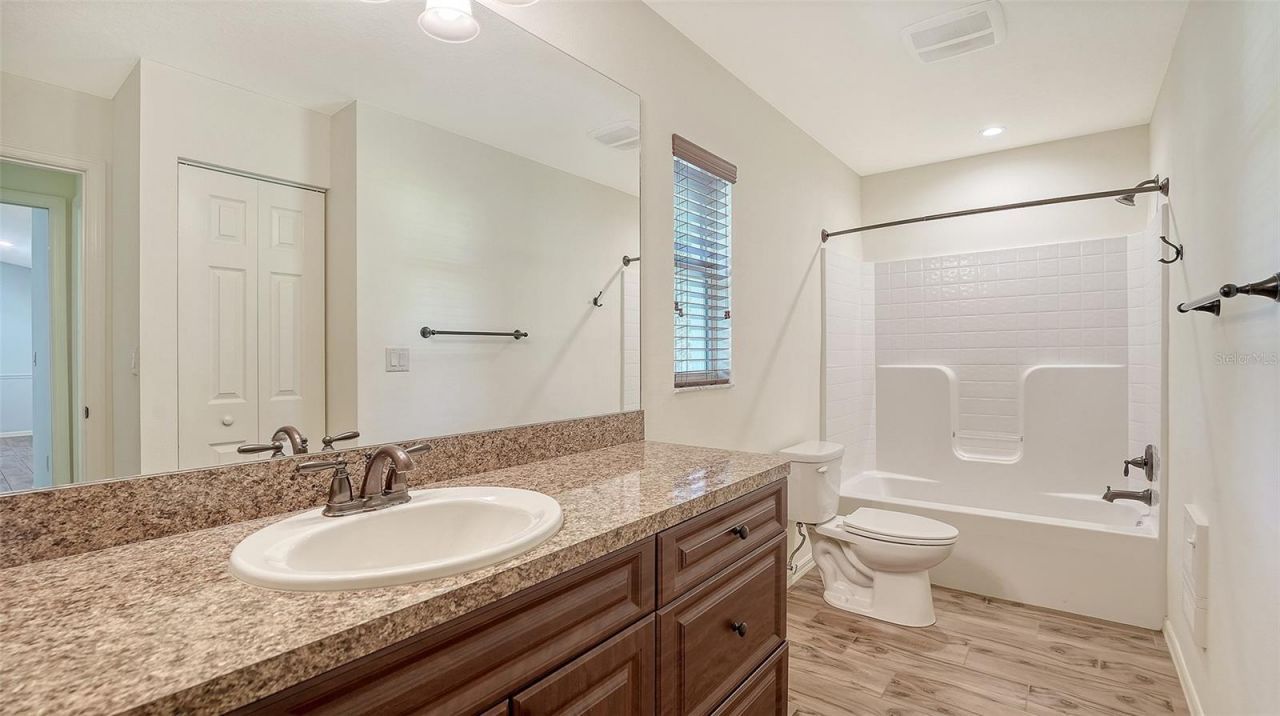 3716 46th Avenue Drive W, Bradenton, FL 34210 Photo