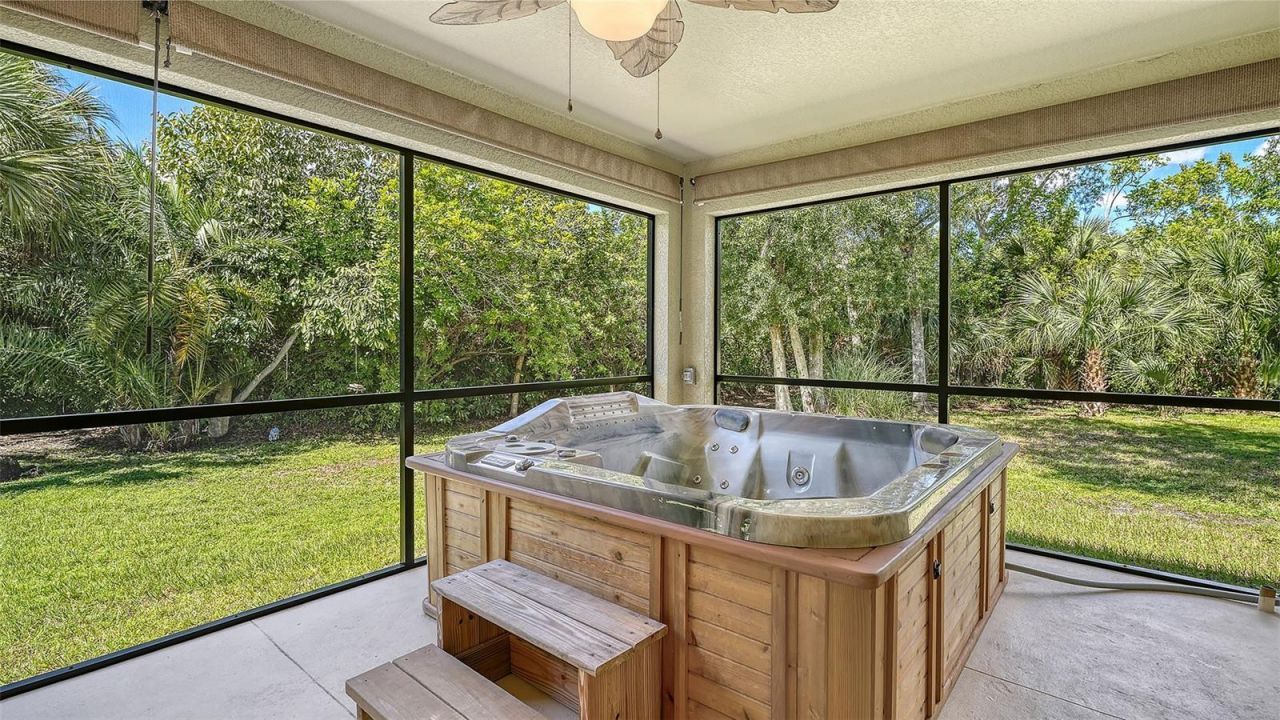 3716 46th Avenue Drive W, Bradenton, FL 34210 Photo