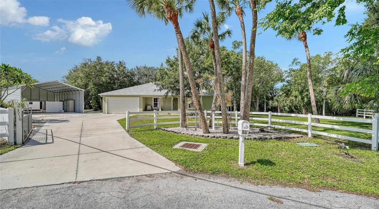 3716 46th Avenue Drive W, Bradenton, FL 34210 Photo