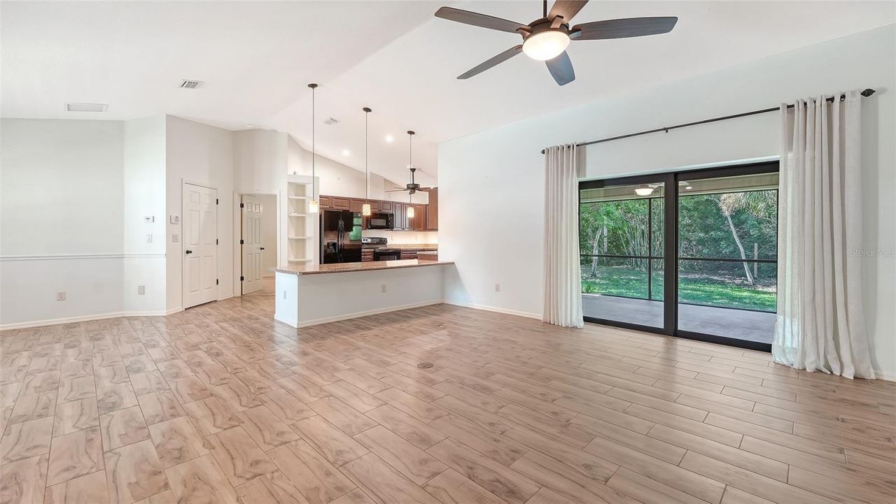 3716 46th Avenue Drive W, Bradenton, FL 34210 Photo