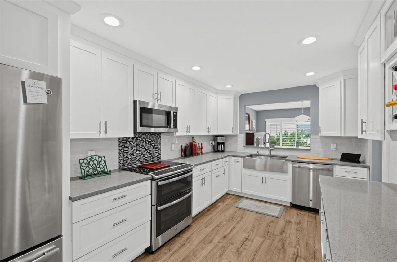 160 Carolwood Boulevard, Fern Park, FL 32730 Photo