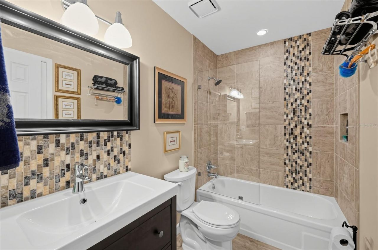 160 Carolwood Boulevard, Fern Park, FL 32730 Photo