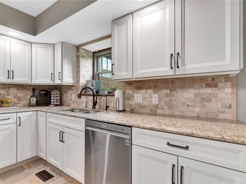 692 Doe Crossing, Centerville, OH 45459 Photo 15