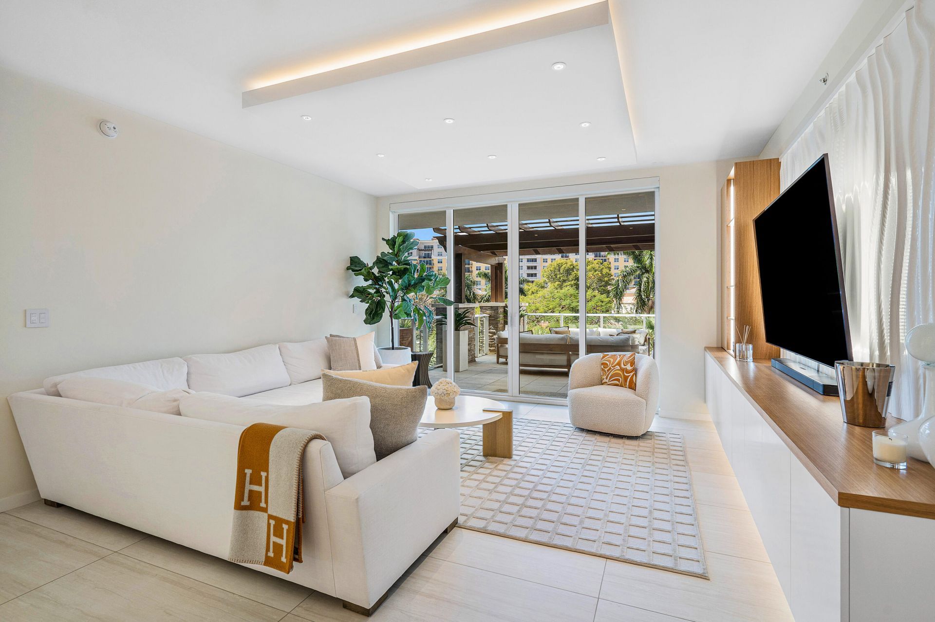 200 SE Mizner Boulevard, Unit 308, Boca Raton, FL 33432 Photo