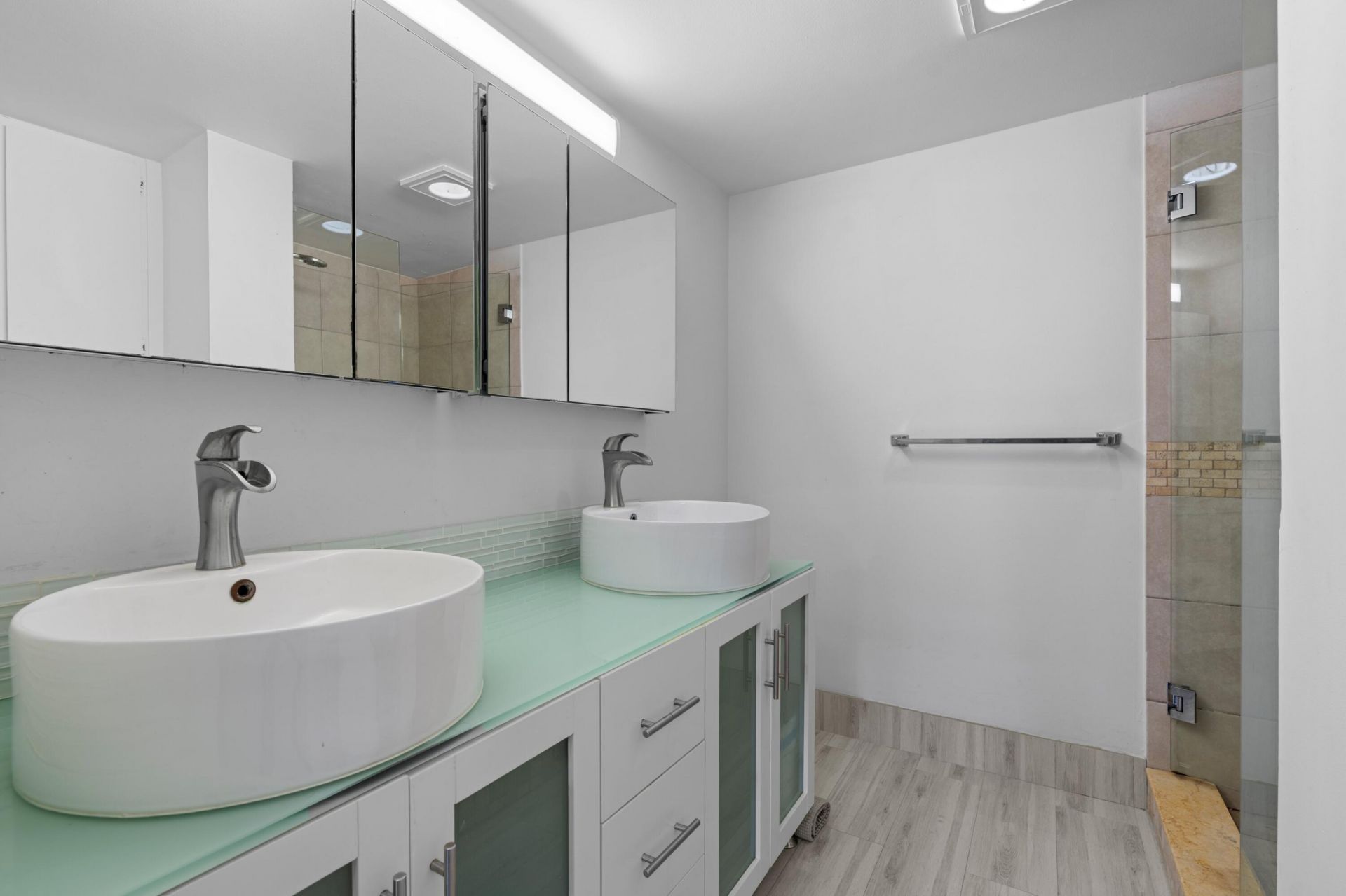 16 Royal Palm Way, Unit 205, Boca Raton, FL 33432 Photo
