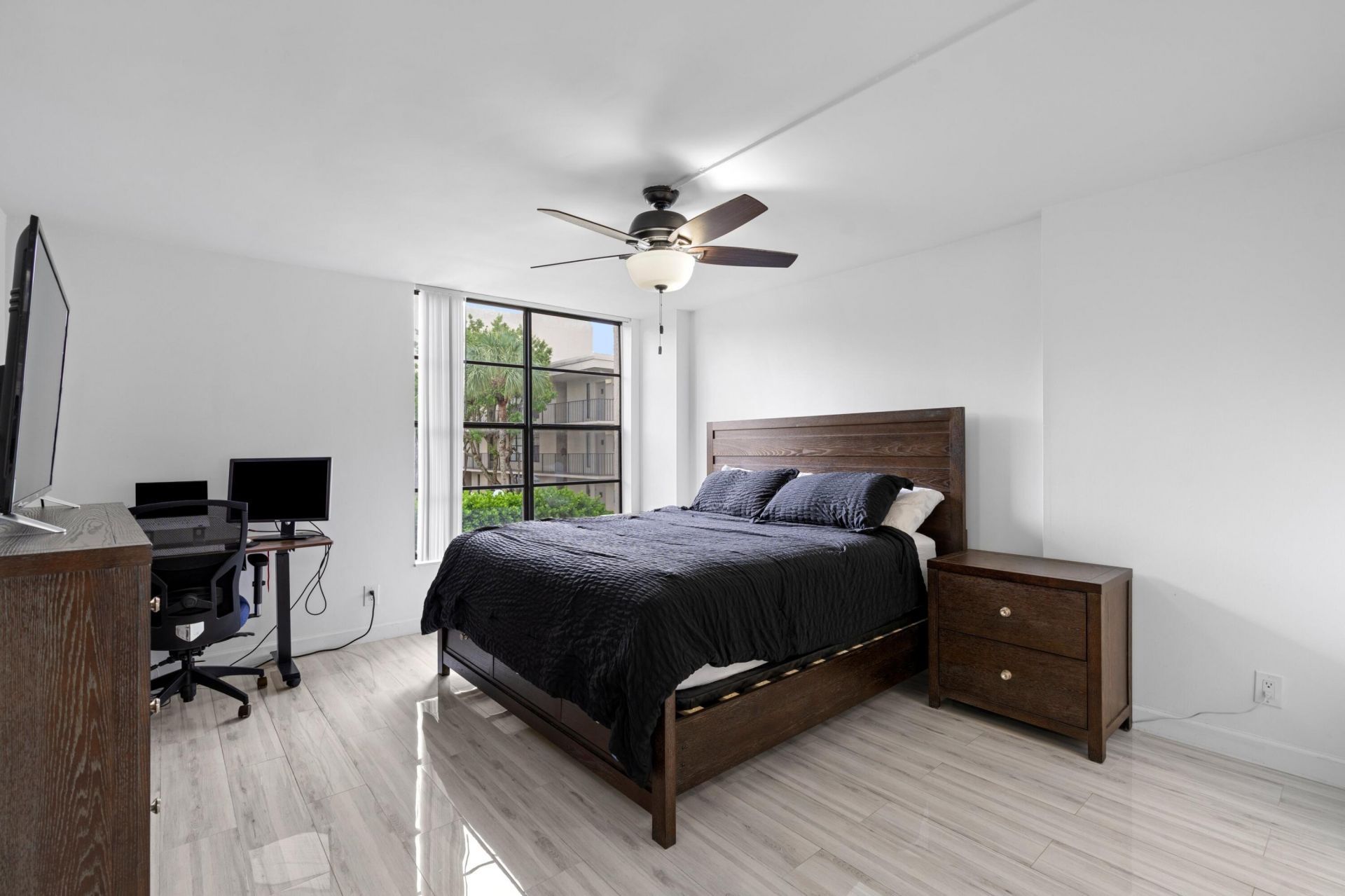 16 Royal Palm Way, Unit 205, Boca Raton, FL 33432 Photo