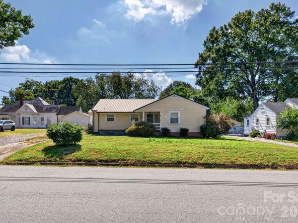 633 Oak Street, Mooresville, NC 28115