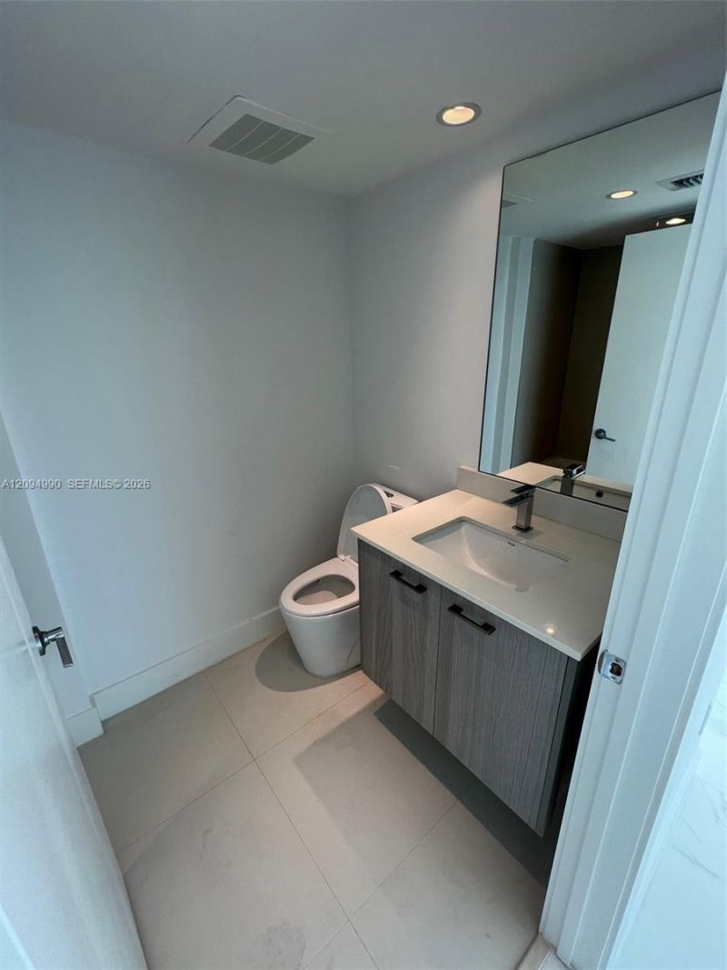 1133 102nd St, Unit 704, Bay Harbor Islands, FL 33154 Photo