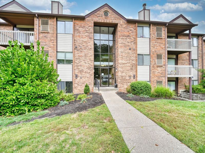 72 View Terrace, Unit 9, Southgate, KY 41071 Photo 2