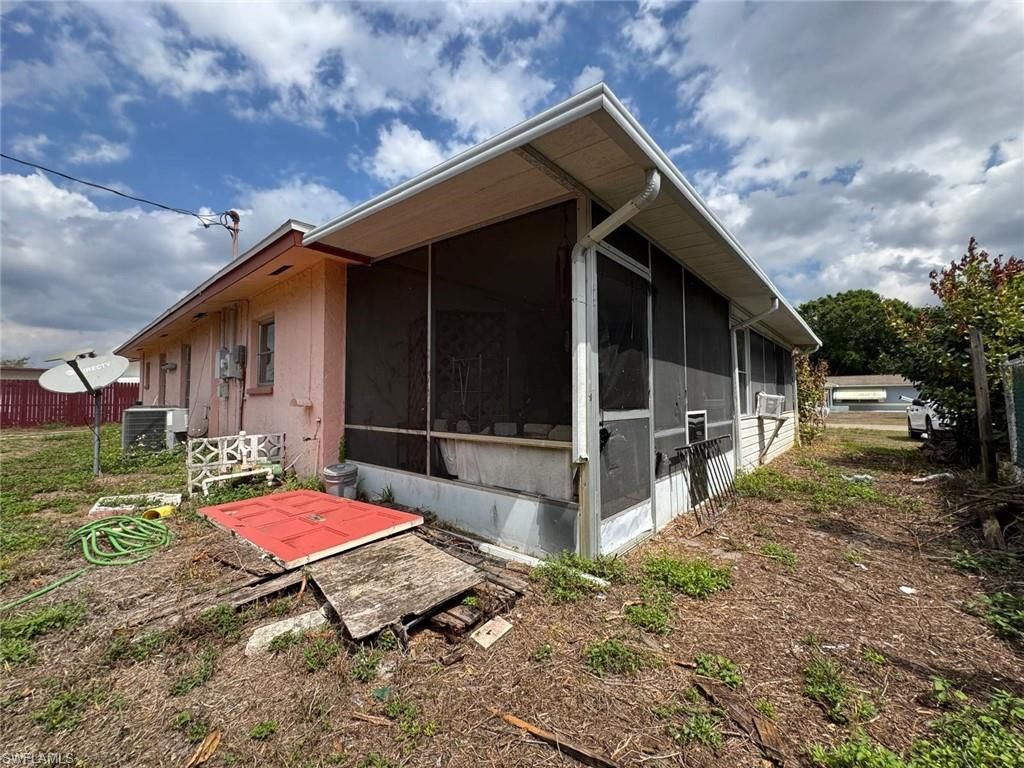 320 Inwood Ave S, Lehigh Acres, FL 33936 Photo