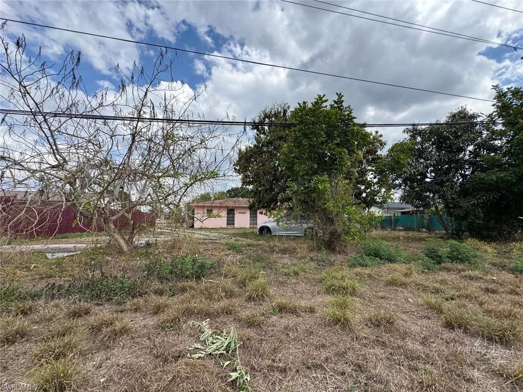320 Inwood Ave S, Lehigh Acres, FL 33936 Photo
