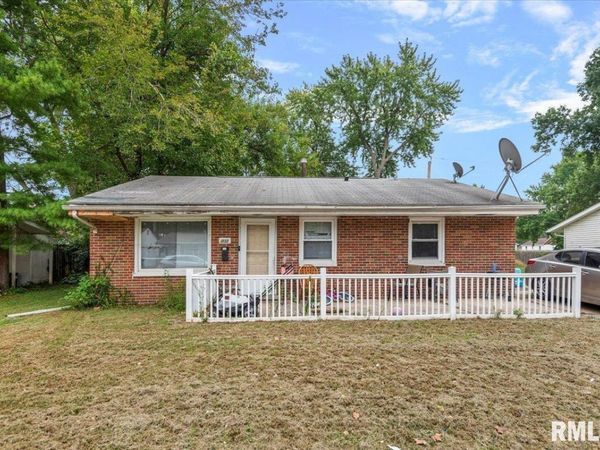 1832 Greentree Road, Springfield, IL 62703
