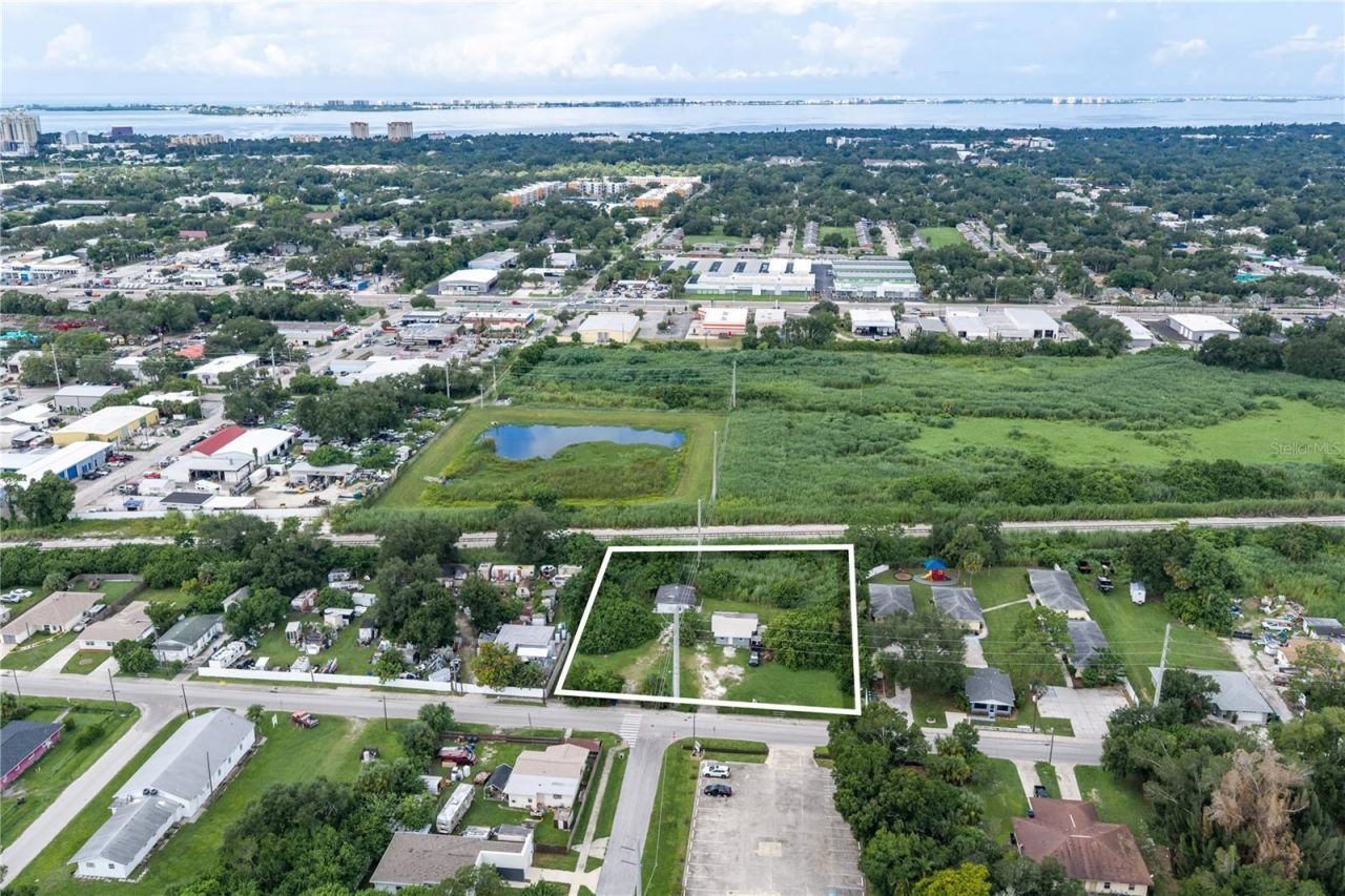 Mango Avenue, Sarasota, FL 34234 Photo