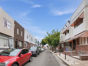 2647 S HUTCHINSON STREET, PHILADELPHIA, PA 19148