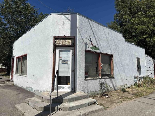 802 N Garden, Boise, ID 83706
