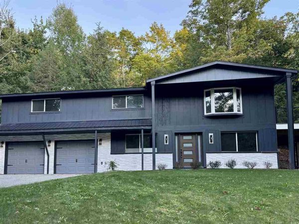 8111 Hedrick Road, Harbor Springs, MI 49740