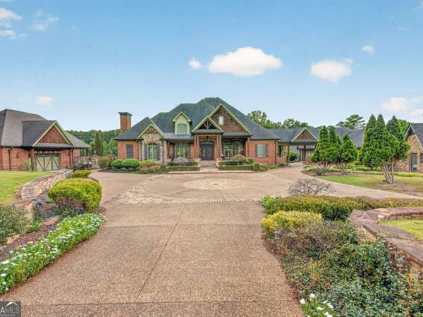 4984 Donald Drive, Loganville, GA 30052