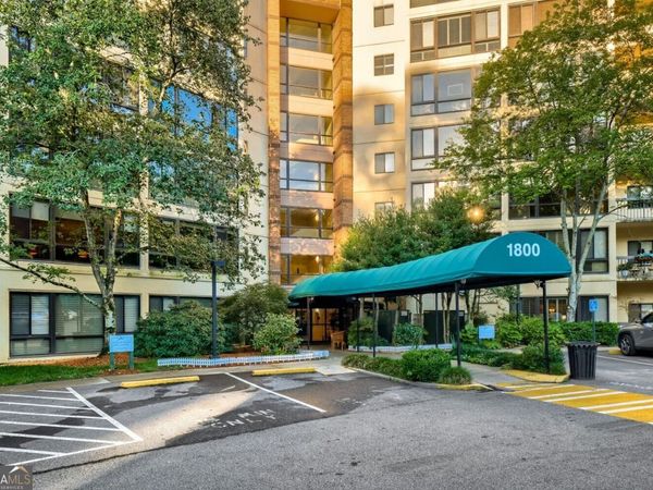1800 Clairmont Lake, Unit 218, Decatur, GA 30033